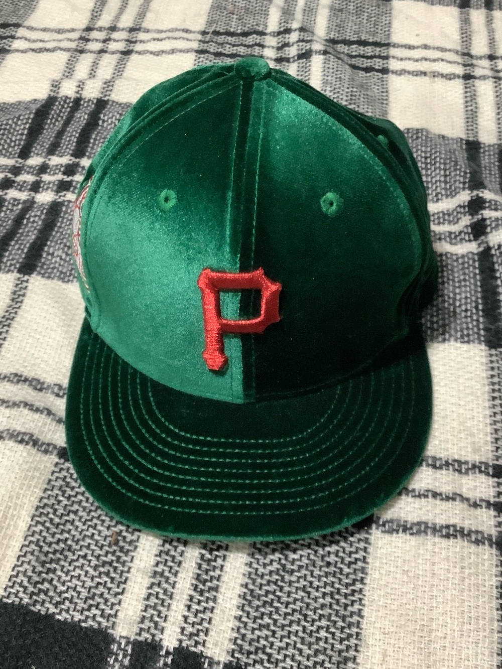 Pittsburgh Pirates green velvet 76th World Series fitted hat